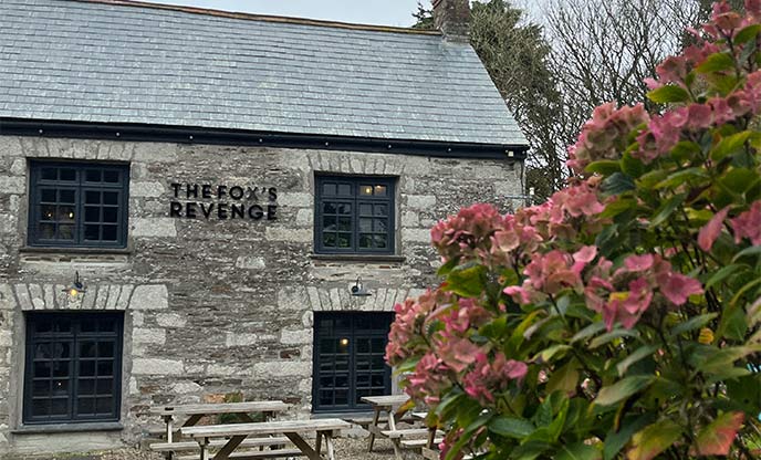 Exterior of traditional pub in Cornwall built in 1669