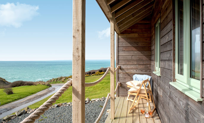 Breathtaking sea views from the lovely Gull Rock Cabin in Cornwall 