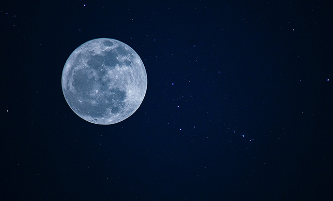The moon and stars by Ignacio M