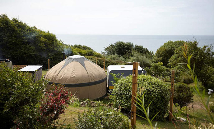 The picturesque setting of Lazydays Hideaway on the Isle of Wight