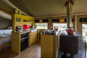 The well-equipped kitchen at Murciano Safari Tent